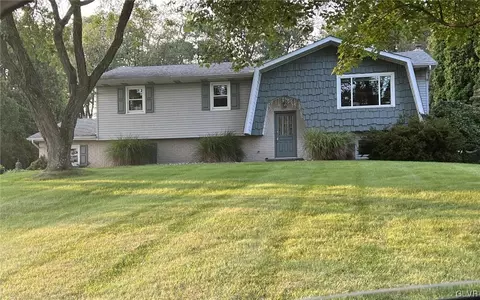 261 Mars Ct, Bethlehem, PA 18017