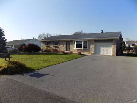 4339 South Dr, Allentown, PA 18103