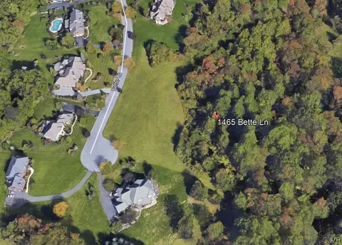 1465 Bette Ln, Saucon Twp, PA 18055