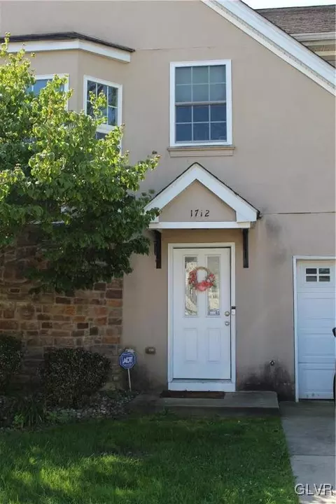 1712 Mertwood St, Bethlehem, PA 18015