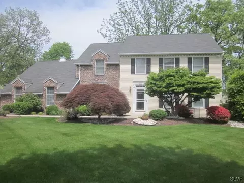 1397 Bucktrail Rd, Allentown, PA 18104