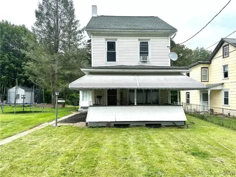 319 Yeakle St, Weatherly, PA 18255