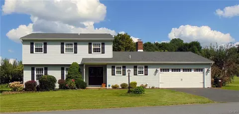 396 Dogwood Ln, Nazareth, PA 18064