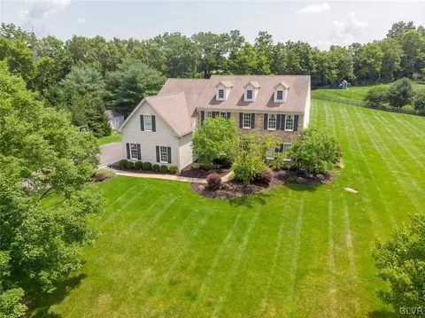 85 Melchor Dr, Williams Twp, PA 18042