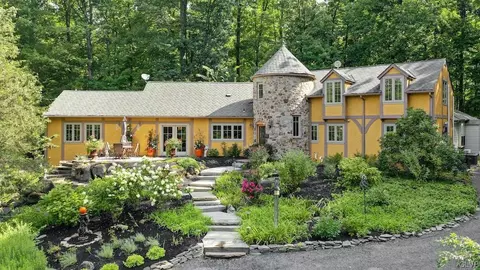 141 Marienstein Rd, Upper Black Eddy, PA 18972
