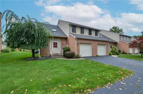 1201 Butztown Rd #5, Bethlehem, PA 18017