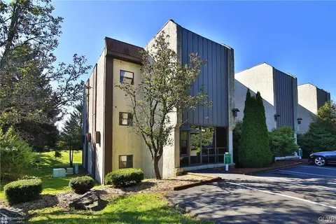 116 Foxfire Dr #101, Mount Pocono, PA 18344