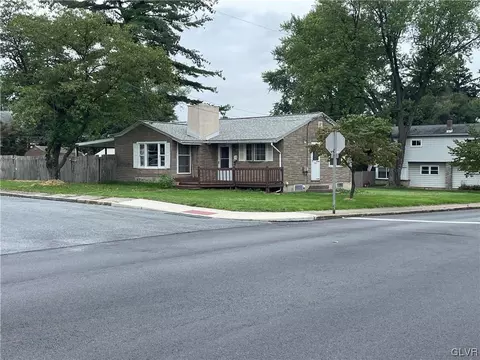 654 6th St, Fullerton, PA 18052