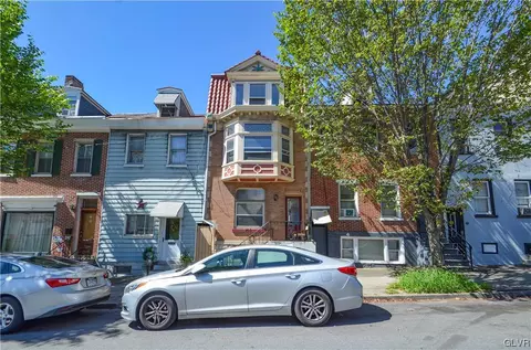 208 N 7th St, Allentown, PA 18102