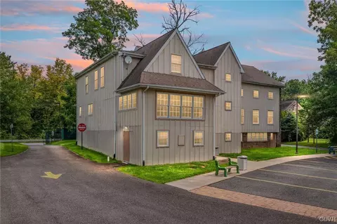 1864 W Schuylkill Rd, Douglassville, PA 19518