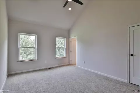2692 Community, Bath, PA 18014 photo 17
