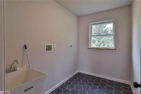 2692 Community, Bath, PA 18014 photo 33
