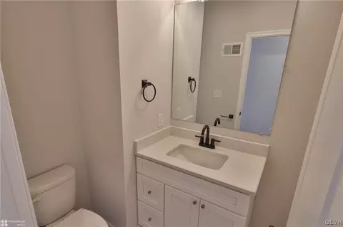 2692 Community, Bath, PA 18014 photo 15
