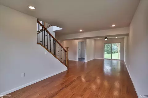 2692 Community, Bath, PA 18014 photo 30