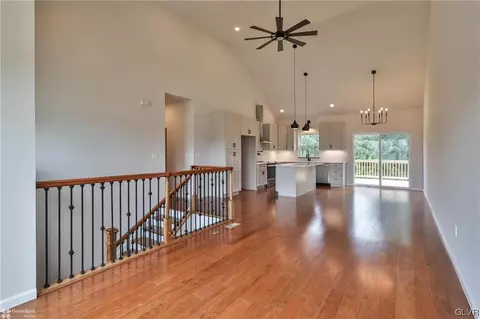 2692 Community, Bath, PA 18014 photo 8