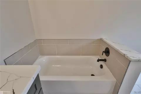 2692 Community, Bath, PA 18014 photo 22