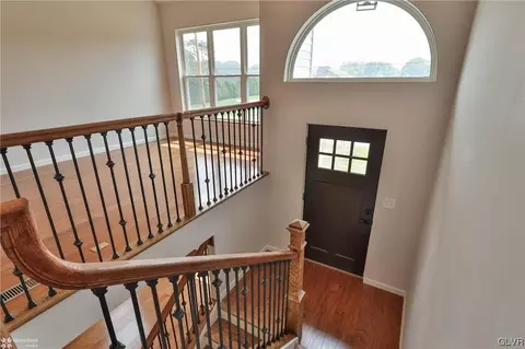 2692 Community, Bath, PA 18014 photo 4