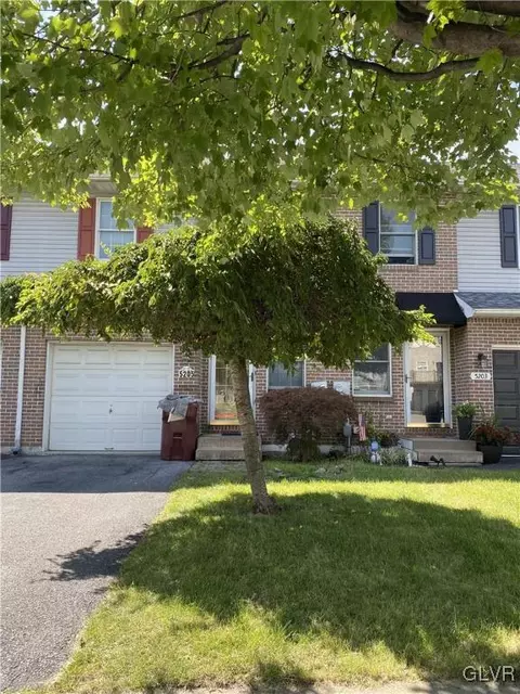 5205 Lincoln Ave, Whitehall, PA 18052