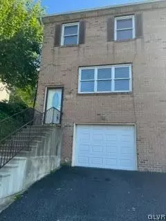 235 W Vista Dr, Easton, PA 18042