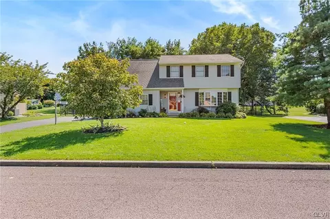 300 Florentine Dr, Forks Twp, PA 18040