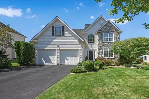 3284 Watermill Dr, Macungie, PA 18062