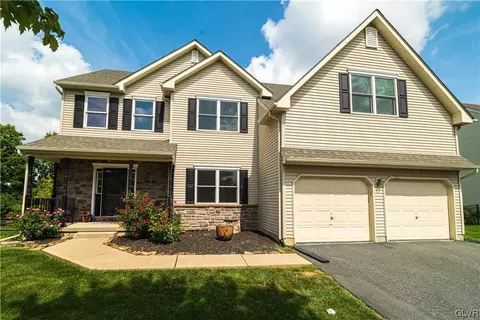 23 Millbrook Ct, Palmer Township, PA 18045
