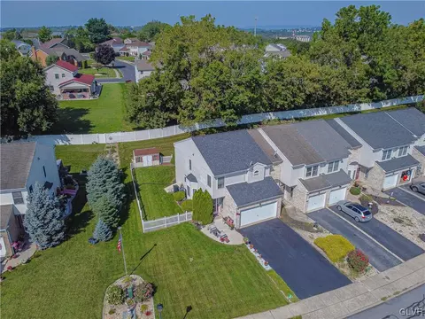 1214 Old Gate Rd, Northampton, PA 18067 photo 4