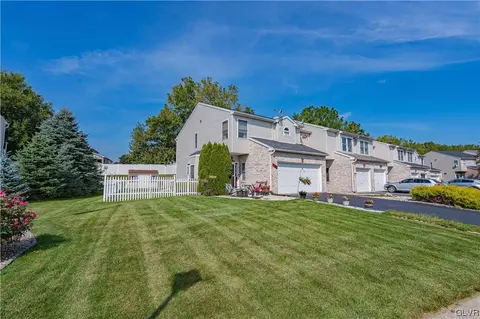 1214 Old Gate Rd, Northampton, PA 18067 photo 3