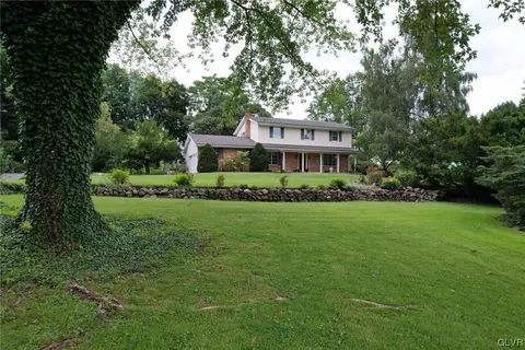 1145 Church Rd, Pen Argyl, PA 18072