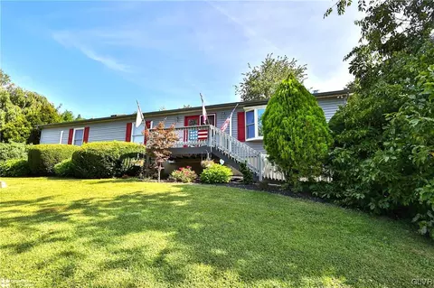 7197 Borman Rd, New Tripoli, PA 18066