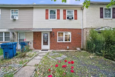 103 Linda Ct, Richlandtown, PA 18955