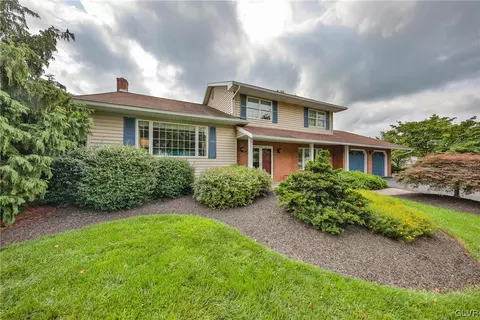 366 Johnston Dr, Bethlehem, PA 18017