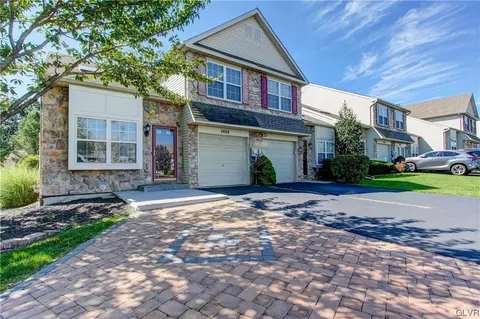 5628 Stonecroft Ln, Allentown, PA 18106