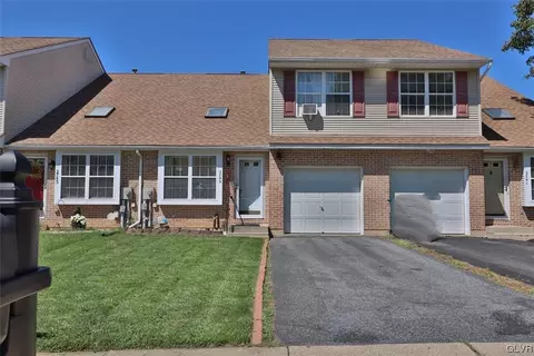 2743 Victoria Ln, Palmer Township, PA 18045