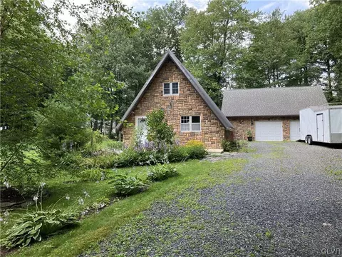 202 Black Cherry Ln, East Stroudsburg, PA 18301