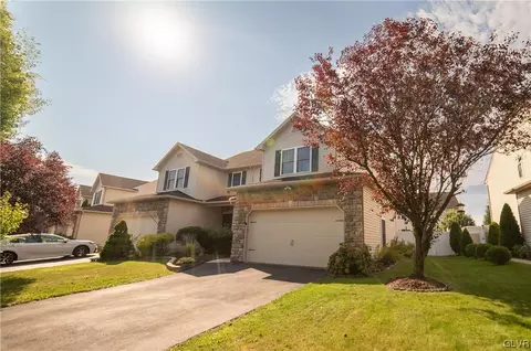 7706 Racite Dr, Macungie, PA 18062