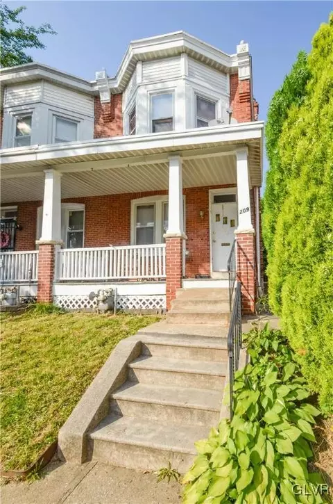 209 E Poplar St, Norristown, PA 19401