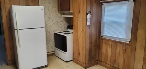 135 Main, Bath, PA 18014 photo 5