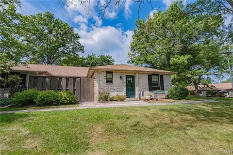 2923 Whitemarsh Pl, Macungie, PA 18062