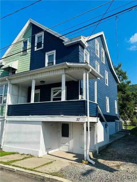 37 Rhume St, Nesquehoning, PA 18240