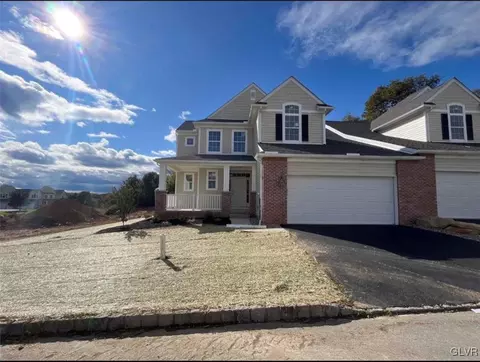 2438 Burgandy Ln #96, Forks Twp, PA 18040