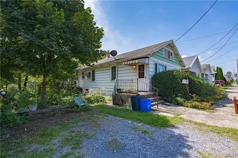 31 Stedman Ave, Lehighton Borough, PA 18235