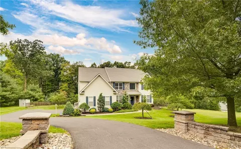 198 Kutz Rd, Fleetwood, PA 19522