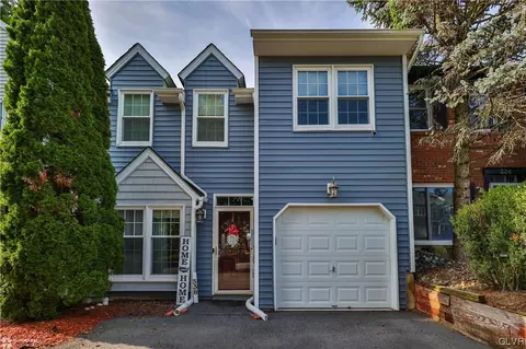 338 Village Walk Dr, Macungie, PA 18062
