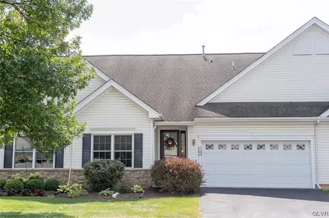 20 Moor Dr, Palmer Township, PA 18045