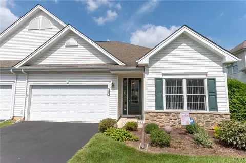 86 Moor Dr, Palmer Township, PA 18045