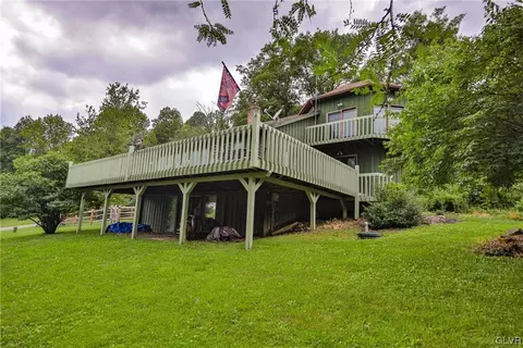 3412 Oak Hill Rd, Emmaus, PA 18049
