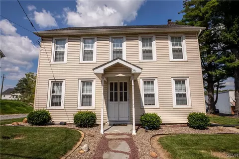 351 Main St, Tatamy, PA 18085