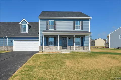 4940 Coatbridge Ln, Walnutport, PA 18088