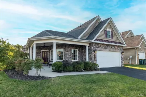 2601 Union Ct, Bethlehem, PA 18017